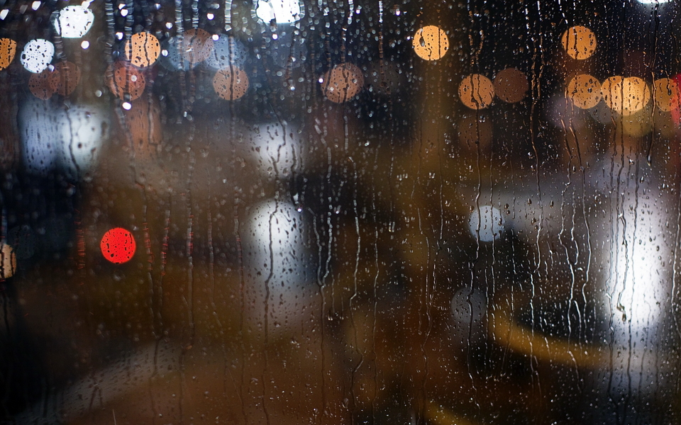 雨中唯美自然景色