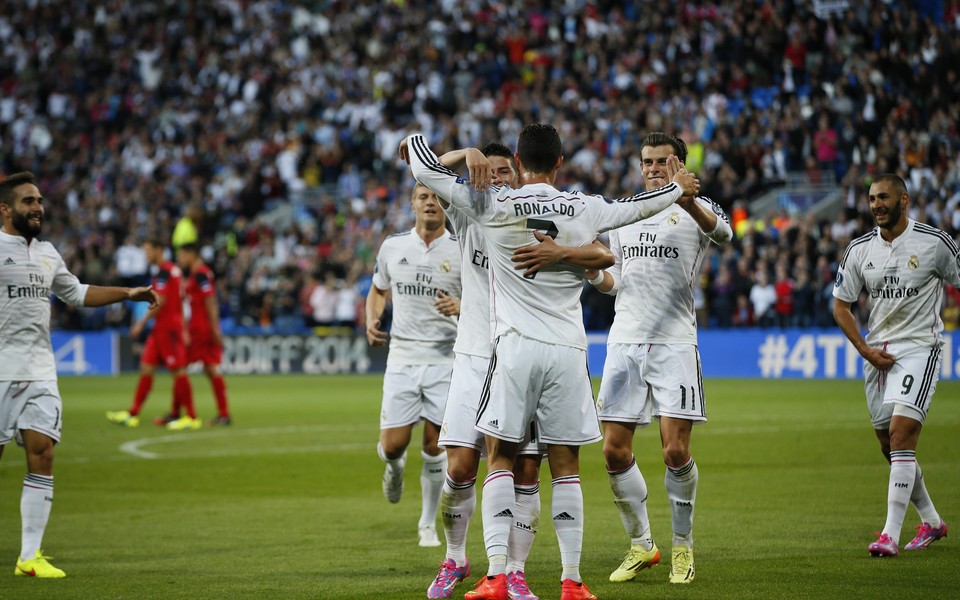 贝尔皇马壁纸|皇马球星加雷斯·贝尔桌面壁纸